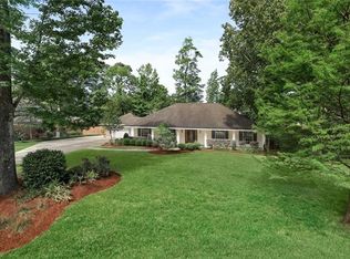 37 Deloaks Dr, Madisonville, LA 70447