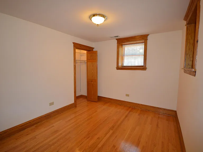 3800 N Greenview Ave #1 — Photo 14