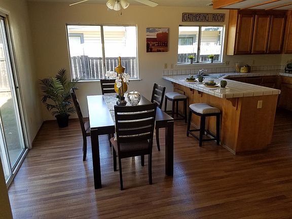 5th image of 1722 Laehr Dr