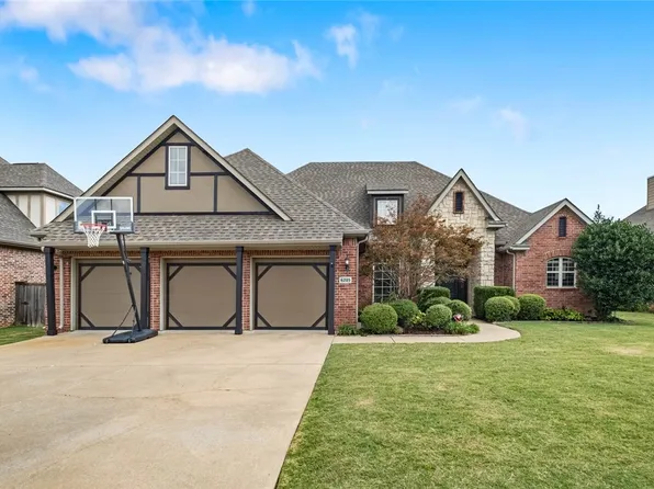 6205 S 27th St, Rogers, AR 72756