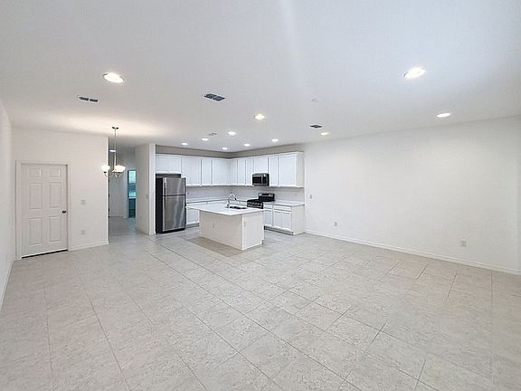 4th image of 6310 Goldcoast Ave
