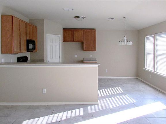 5th image of 4749 Cedar Springs Dr