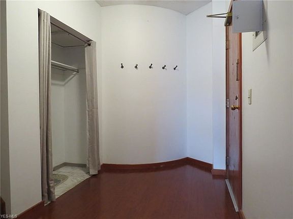 4th image of 408 W Saint Clair Ave APT 510