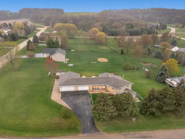 16971 W Lilac Ln, Evansville, WI 53536