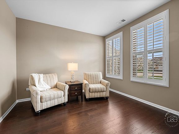 3rd image of 2850 Stoney Creek Dr