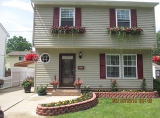 33864 Beach Park Ave, Eastlake, OH 44095
