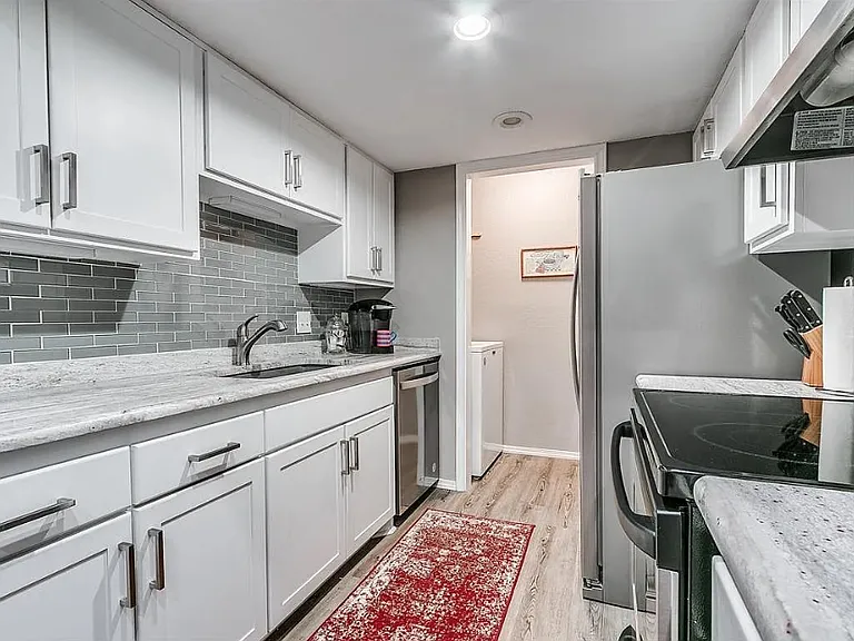 3003 River Oaks Dr #232 — Photo 3