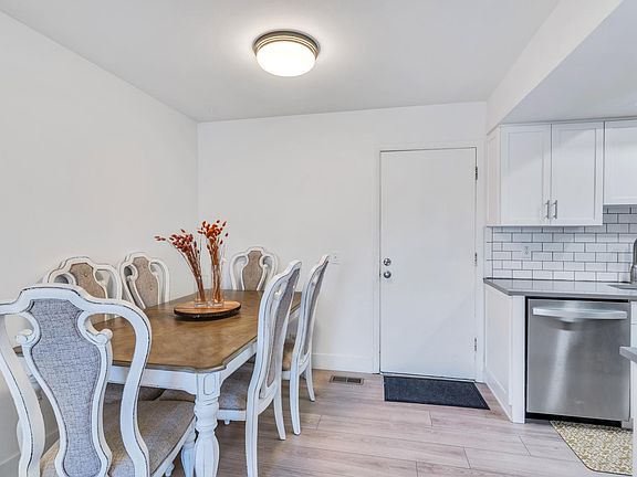 3rd image of 995 E Essex Court Way