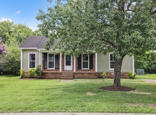 941 Harpeth Bend Dr, Nashville, TN 37221