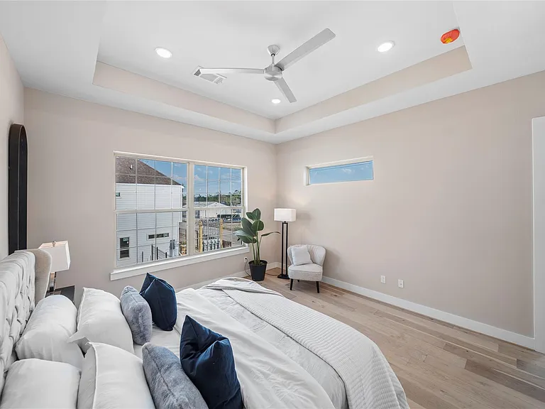 303 Queen Sude Ln — Photo 17
