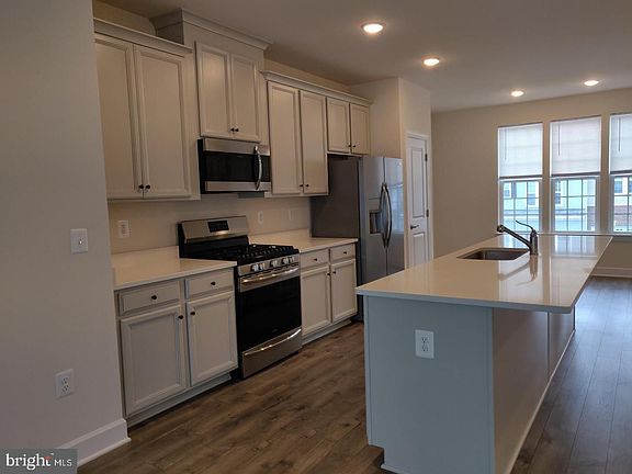 3rd image of 15272 Cartersville Ct #105