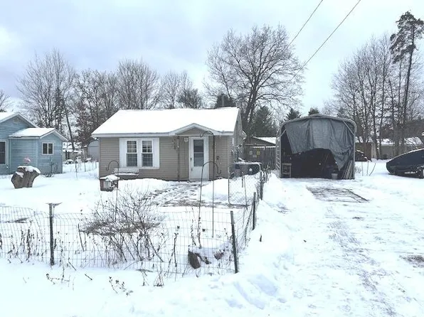 4447 W Oakman St, Harrison, MI 48625