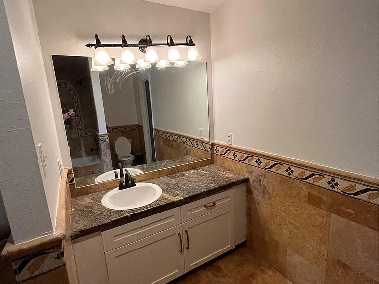 15506 Waldron Cir #A — Photo 8