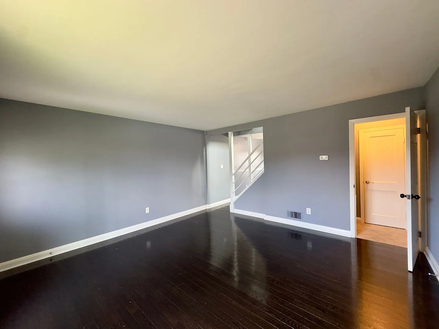 Charming 3BD/2BA Townhome in Violetville, MD! — Photo 3