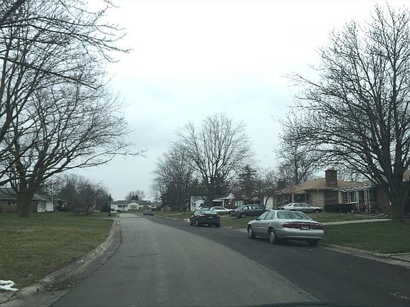 5th image of 951 S Warren Ave