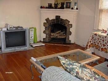 3rd image of 20714 33rd Ave