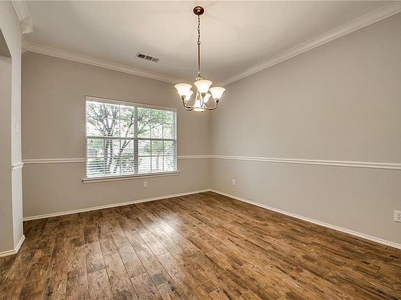 5th image of 14501 Eaglemont Dr