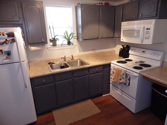 3rd image of 404 Scales St