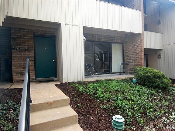 3rd image of 676 Coeur De Royale Dr APT B