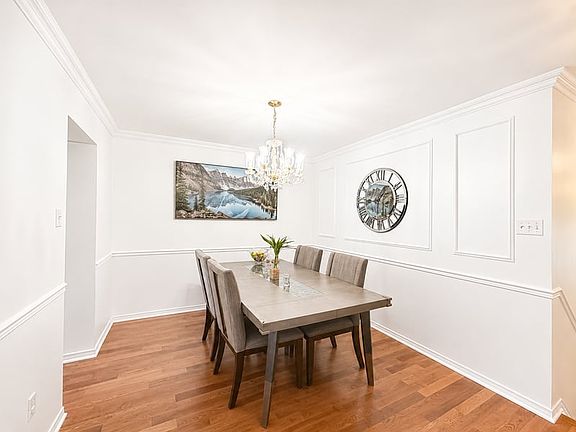 4th image of 1622 Henri Lauzon St