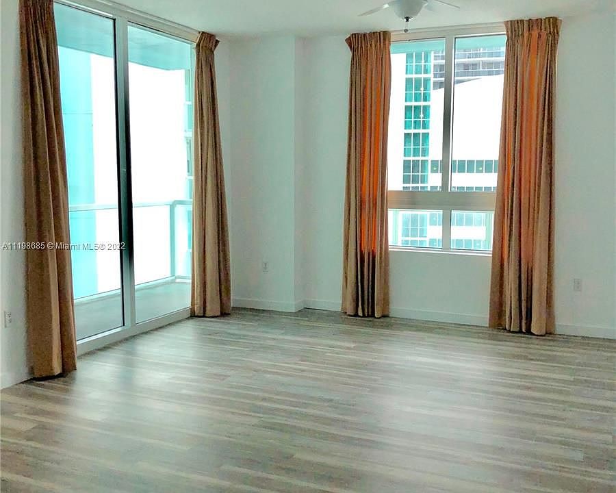 1st image of 1900 N Bayshore Dr APT 3305