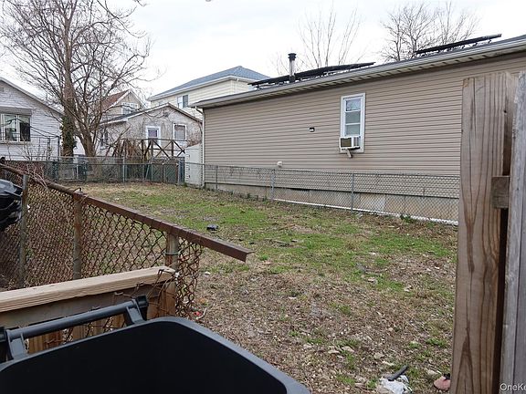 2nd image of 22B Edgewater Park