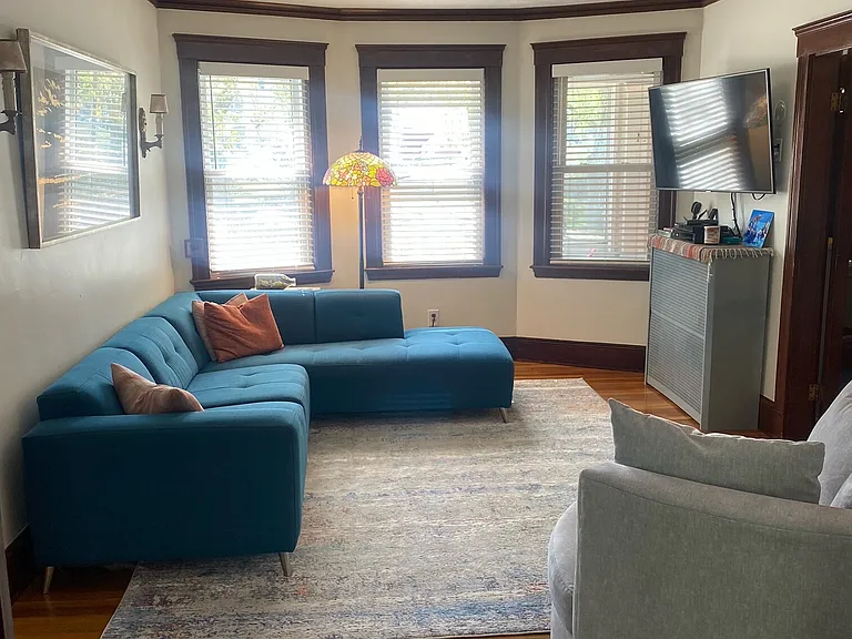 LR with Bay Window