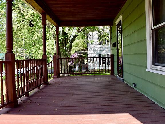 5th image of 7 Bodine St
