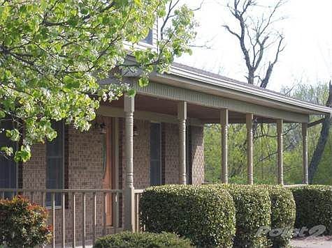 3rd image of 269 Monroe Ln