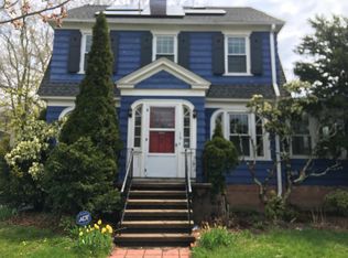 15 Roydon Rd, New Haven, CT 06511