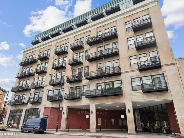 1645 W Ogden Ave Unit 819, Chicago, IL 60612