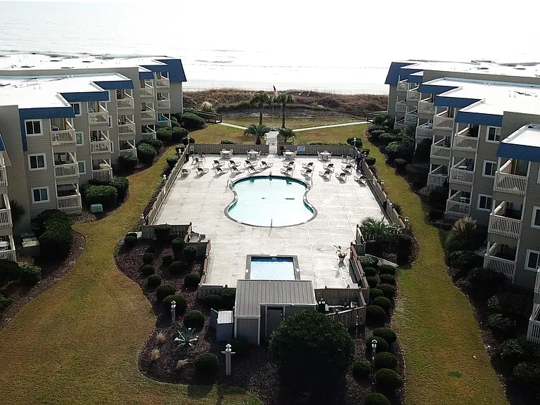 9660 Shore Dr — Photo 2