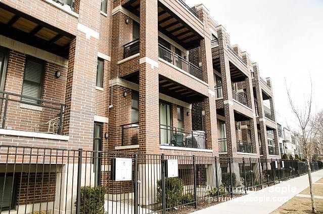 1st image of 1952 W Erie St Unit 3E