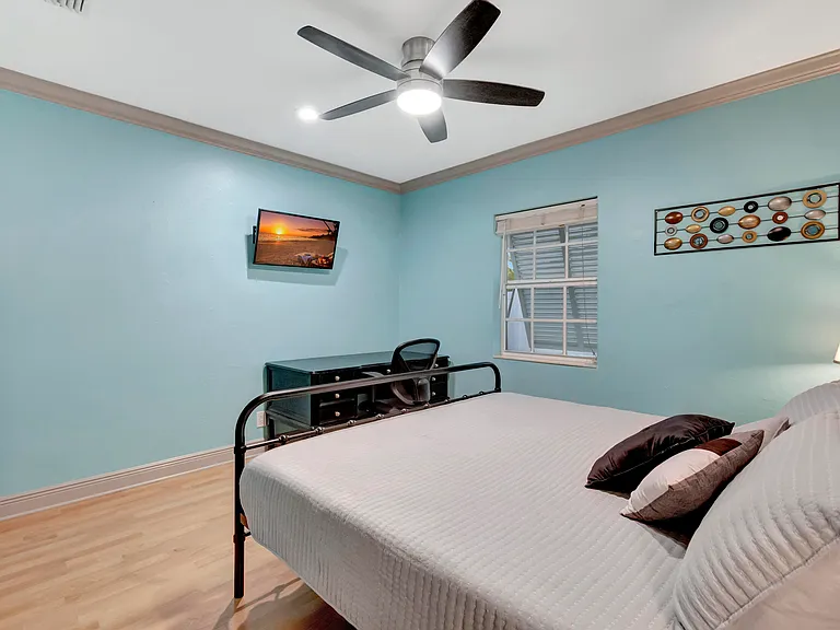 310 Gulfstream Dr — Photo 33