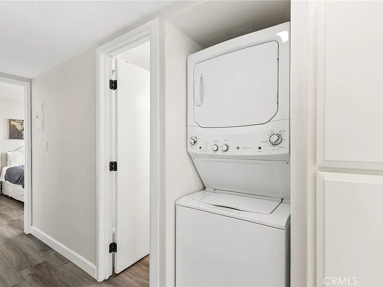 218 E Balboa Blvd #1/2 — Photo 11