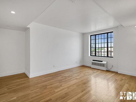 3rd image of 1035 Fulton St #B6