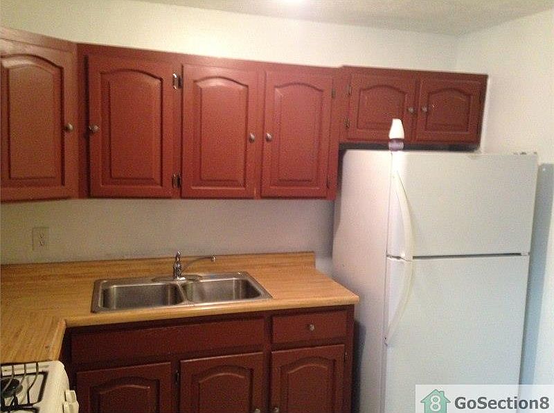 2nd image of 1818 Edith Blvd SE