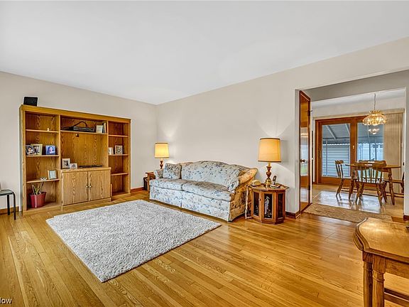 3rd image of 5084 W 150th St