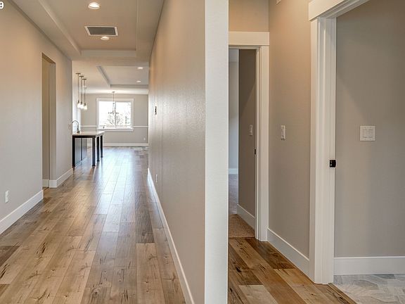 3rd image of 16148 NE 9th Way