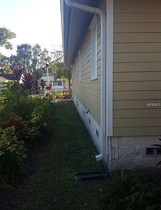 3rd image of 861 18th Ave S