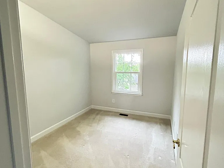 8021 Merry Oaks Ct — Photo 36