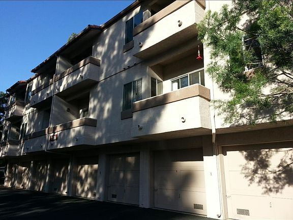 5th image of 7135 Woodlake Ave Unit G