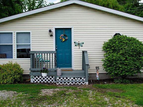 4th image of 303 N Jay Hayden Dr