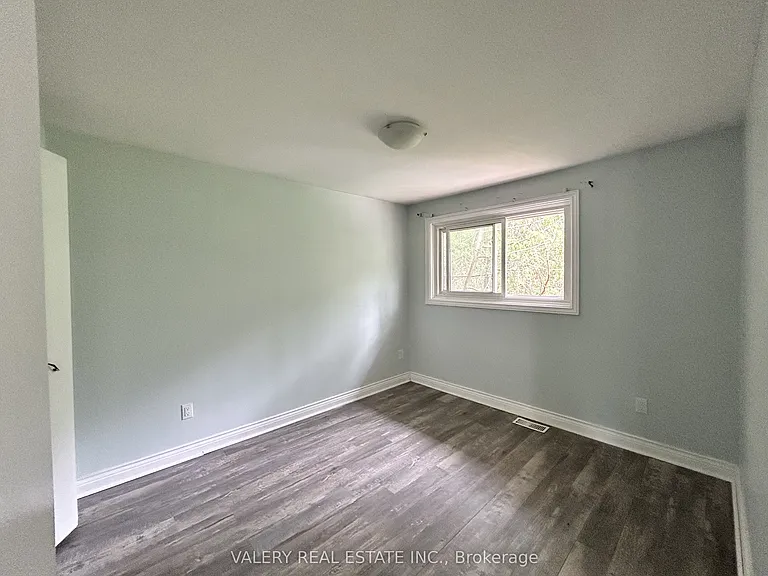 63 Paperbirch Cres #A — Photo 9