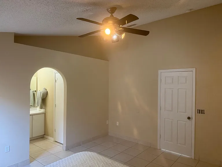 12747 Parkbury Dr — Photo 9