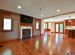 6720 Ash Hollow Ln, Lincoln, NE 68516