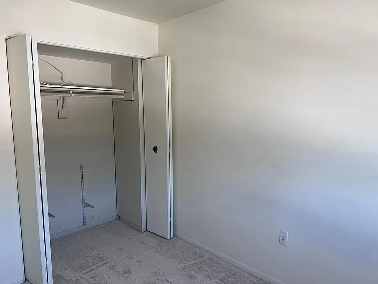 35 Brucester Bridge Ct — Photo 14