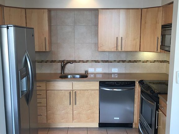 5th image of 110 Richmond Dr SE Unit 212