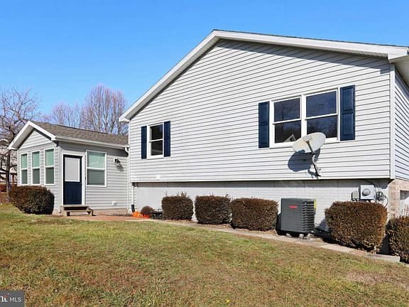 4th image of 208 Wildflower Creek Dr