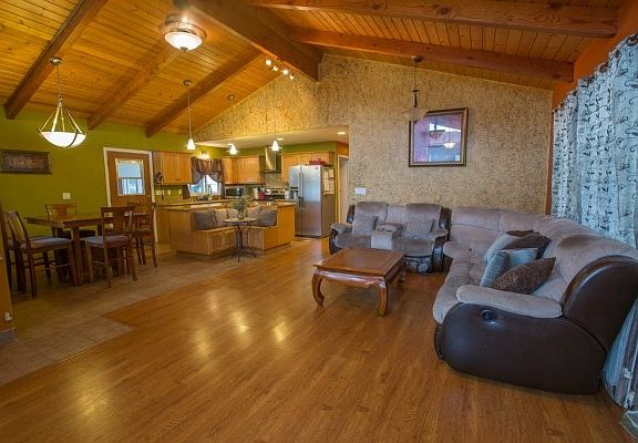 4th image of 452 Kukuau St